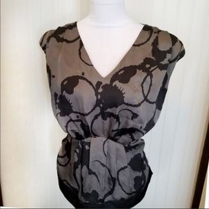 Sound & Matter fitted black V neck dress blouse